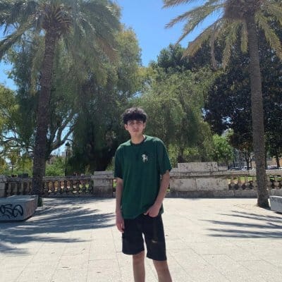 Retrato del fundador de Redlines Studio